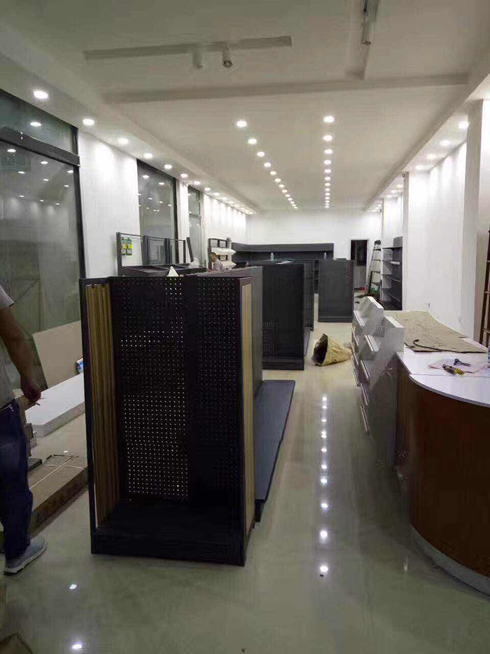 懶貓社長(zhǎng)便利店貨架案例